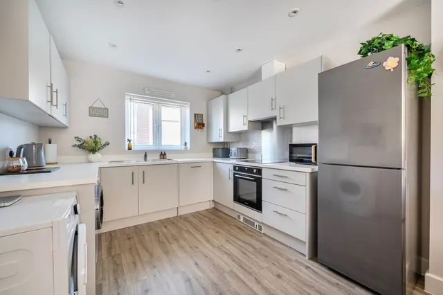 Chestnut Drive, Thakeham, RH20, photo 2