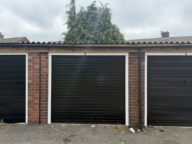 Stonehouse Road, Stoke-On-Trent, ST9, photo 2