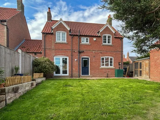 Long Marston ~ Manor Chase, YO26, photo 2