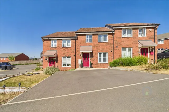 Sessions Way, St Crispins, Northamptonshire, NN5, photo 1