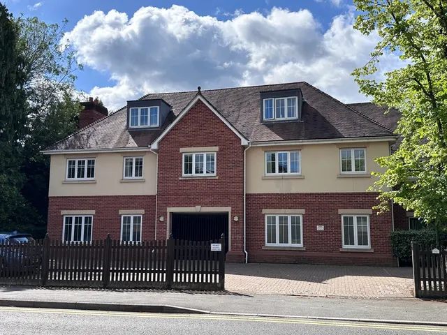 Beaconsfield, Buckinghamshire, photo 1