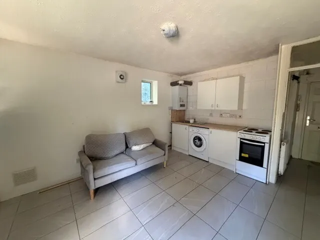 Farley Lodge, Luton, LU1, photo 1