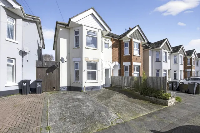 Stewart Road, Bournemouth, BH8, photo 1