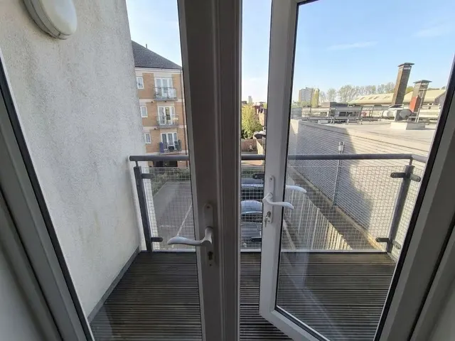 Photo 3 — Ley Farm Close Garston, Watford WD25 9BN