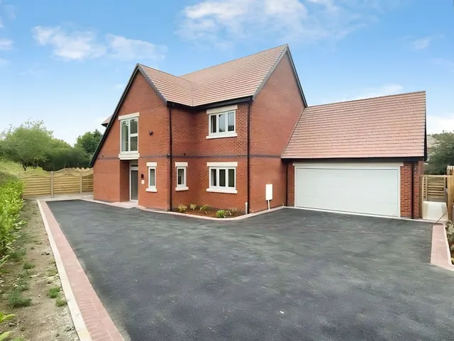 Turnbull Road, Fradley, WS13, photo 1