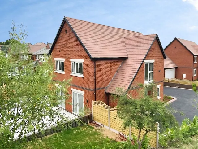 Turnbull Road, Fradley, WS13, photo 2