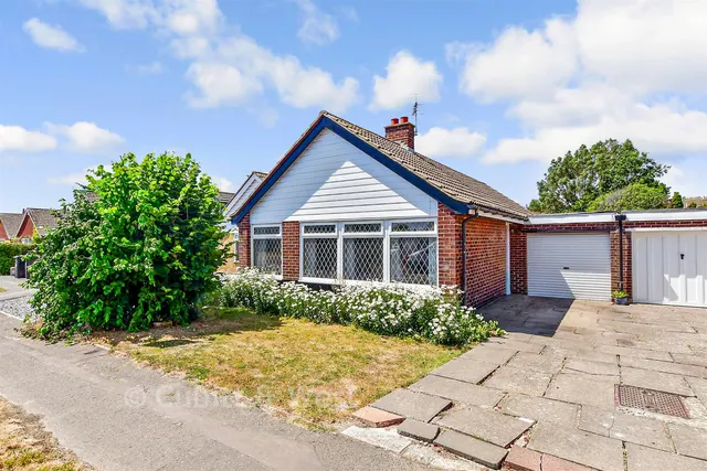 Harbour View Road, Pagham, PO21, photo 1