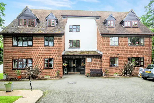 Flat 18, Crittenden Lodge Pond Cottage Lane, West Wickham, West Wickham, BR4 0QD, photo 1