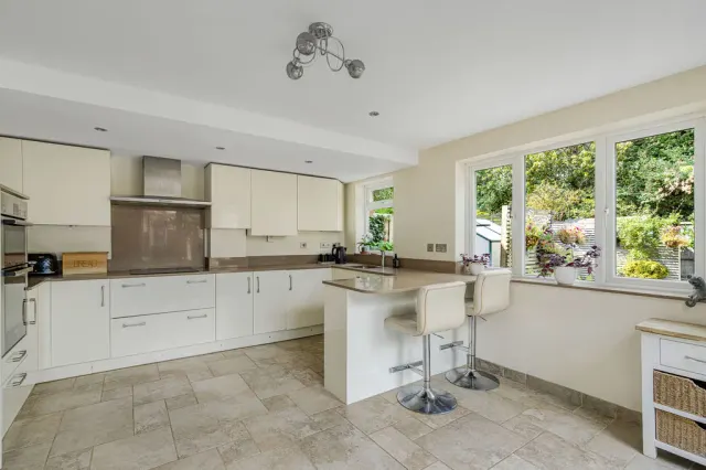Photo 2 — Windmill Hill Drive, Bletchley, Milton Keynes, Buckinghamshire, MK3 7RS