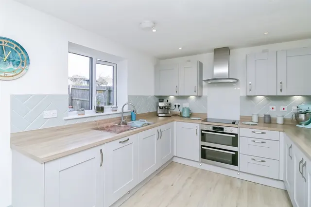 Railway Road, Barry, CF62, photo 3