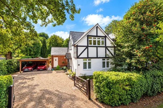 Curley Hill Road, Lightwater, GU18, photo 1