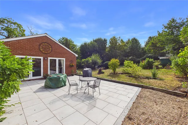 Curley Hill Road, Lightwater, GU18, photo 2