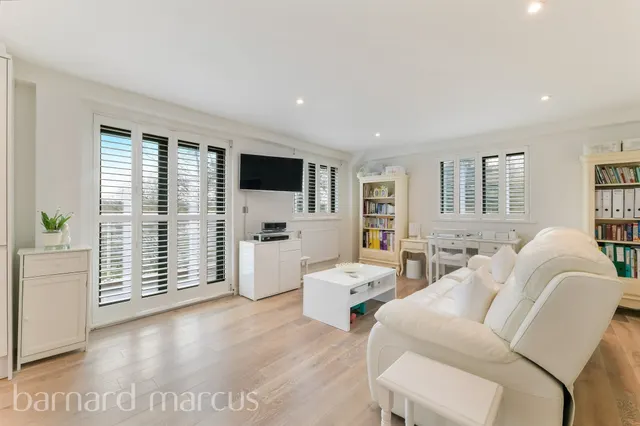 South Street, Epsom, KT18, photo 3