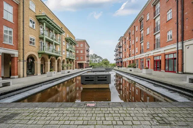 Waterside, Shirley, B90, photo 1