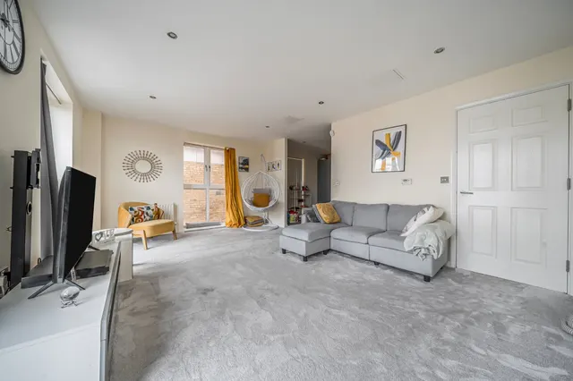 Waterside, Shirley, B90, photo 2