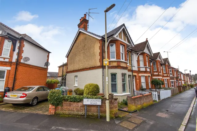 St. Michaels Road, Aldershot, Hampshire, GU12 4JJ, photo 1