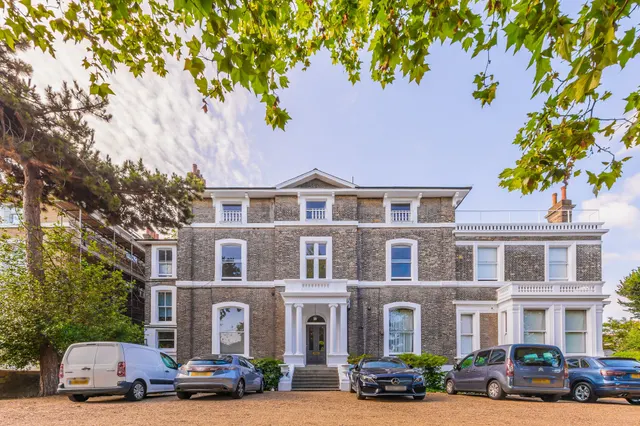 Flat 2, 2 St Johns Park, London, photo 1