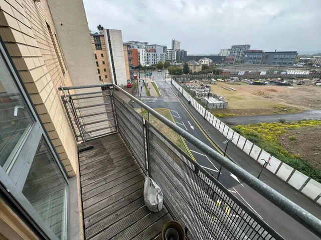 Cromwell Court, Brewery Wharf, LS10, photo 3