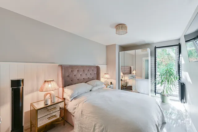 21 William Court, 36 Chalfont Road, London, photo 1