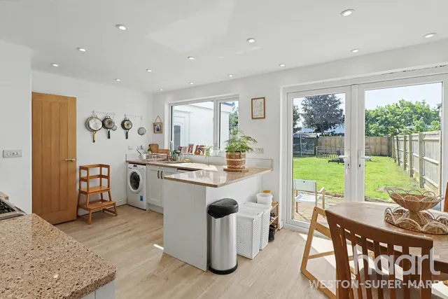 Locking Road, Weston-Super-Mare, BS22, photo 3