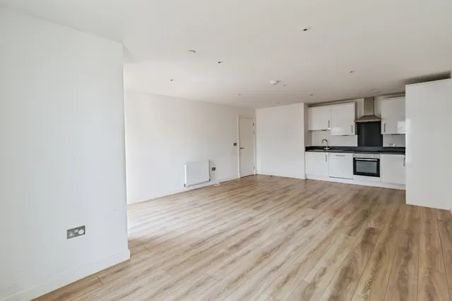 North Street, Horsham, RH13, photo 2