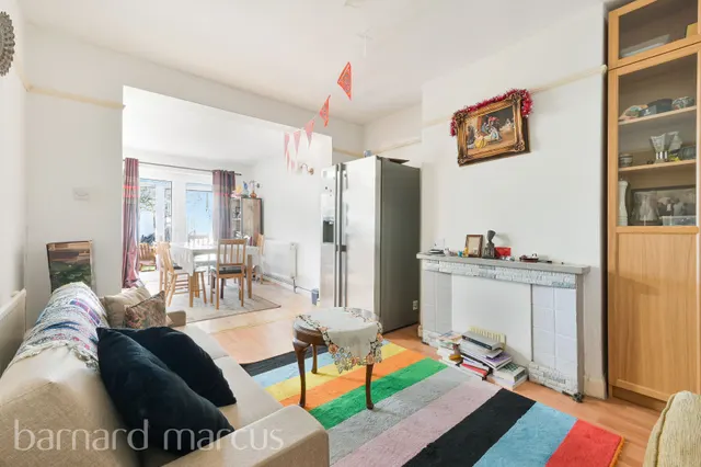 Farm Road, Morden, SM4, photo 2