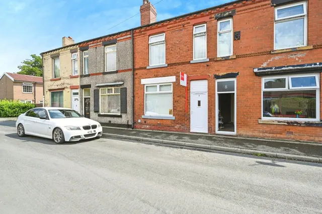 Portland Street, NEWTON-LE-WILLOWS, Merseyside, WA12, photo 1