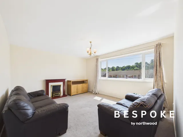 Beech Farm Drive, Macclesfield, SK10, photo 2