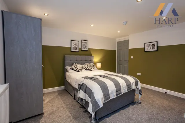 Tottington Road, Bury, BL8, photo 1