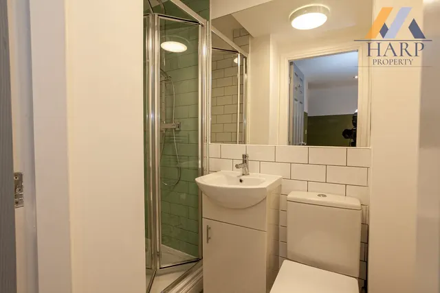 Tottington Road, Bury, BL8, photo 3
