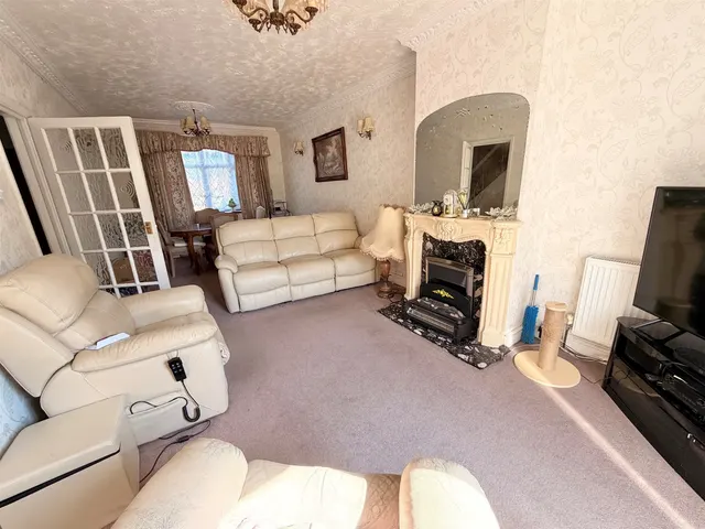 Photo 2 — Becontree Avenue, Dagenham, Essex RM8 2TR