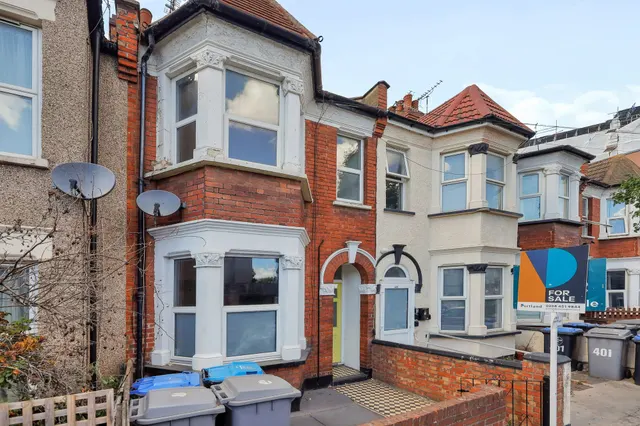 Chapter Road, London, NW2, photo 1
