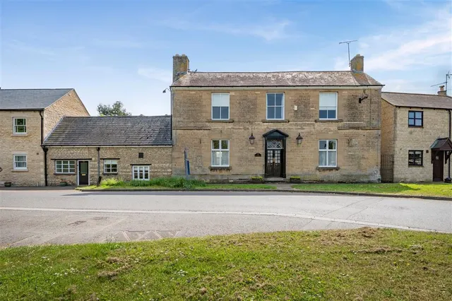 Peterborough Road, Ailsworth, PE5, photo 2