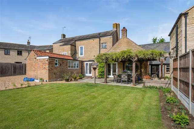 Peterborough Road, Ailsworth, PE5, photo 1