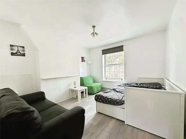 Falmouth Road, London, SE1, photo 1