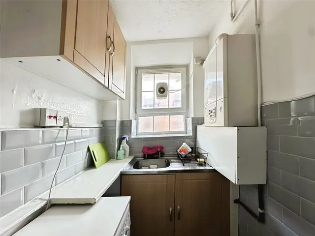 Photo 3 — Falmouth Road, London, SE1