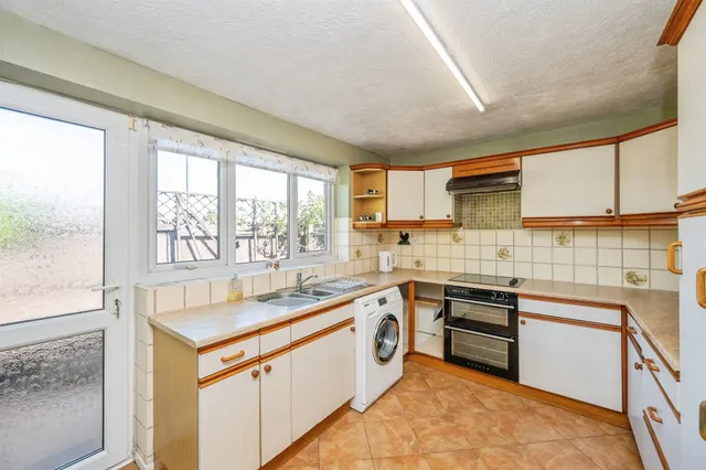 St. Michaels Close, Alvaston, DE24, photo 2