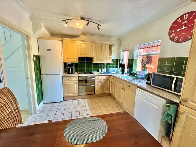 North Close, Saundersfoot, SA69, photo 3