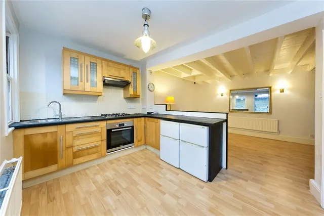 Stanley Road, Teddington, TW11, photo 2