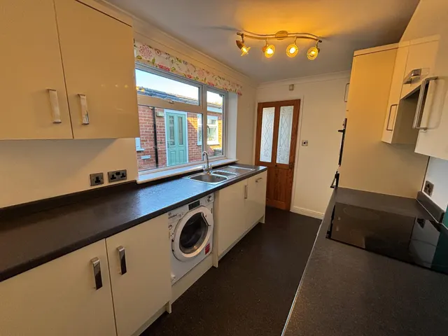 Russell Street, Lincoln, LN5, photo 2