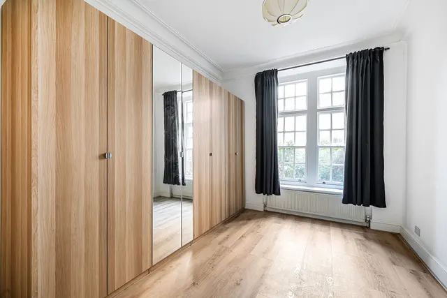 Photo 3 — 59a Rodney Court, 6-8 Maida Vale, London
