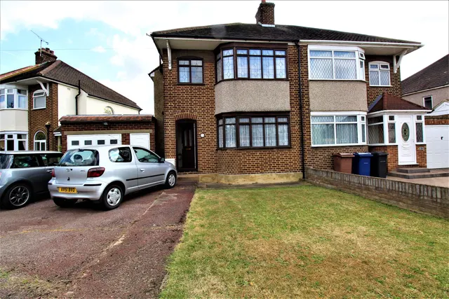 Fairway, Grays, Essex, RM16 2AD, photo 1