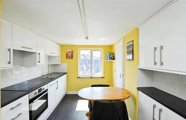 Cussies Row, Midhurst, GU29, photo 3