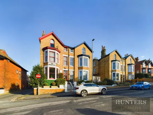 West Street, Scarborough, YO11, photo 1