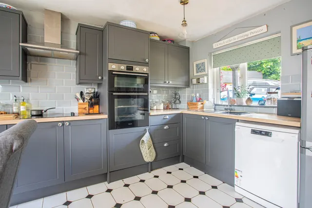 Woodward Close, Tetbury, photo 3