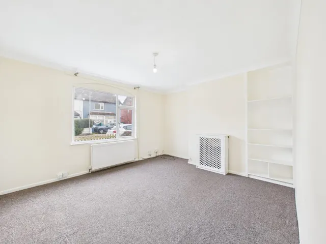 Photo 3 — Grace Avenue, North Hykeham, Lincoln