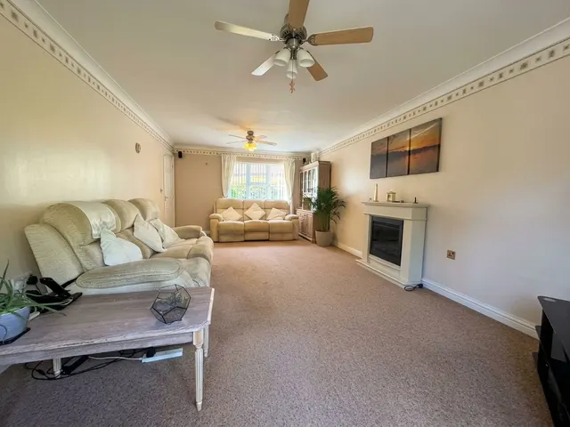 Bryony Drive, Kingsnorth, TN23, photo 3