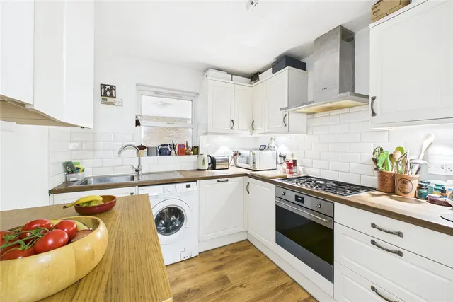 Trinity Rise, London, SW2, photo 1