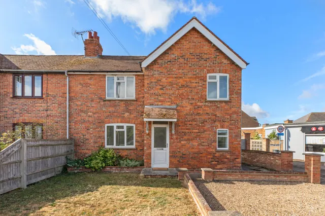 3 bedroom house, Wellington Street, Thame, OX9
