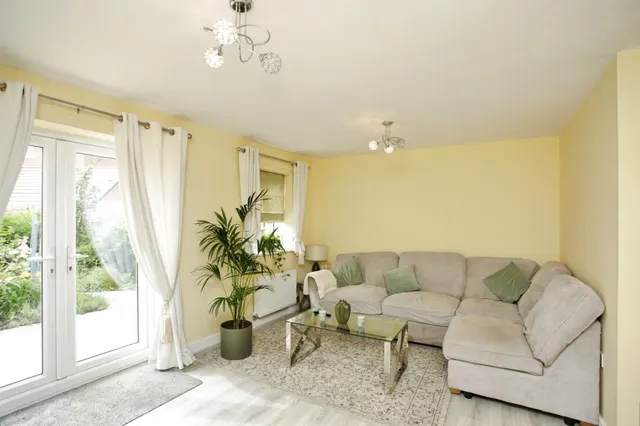 East Close, Cawston, CV22, photo 3